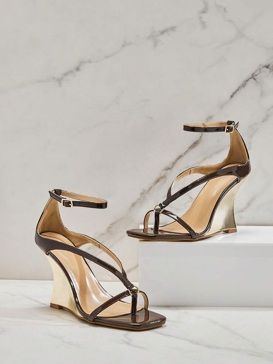 Women's slip-on thong wedge sandals with high heels and open toe design