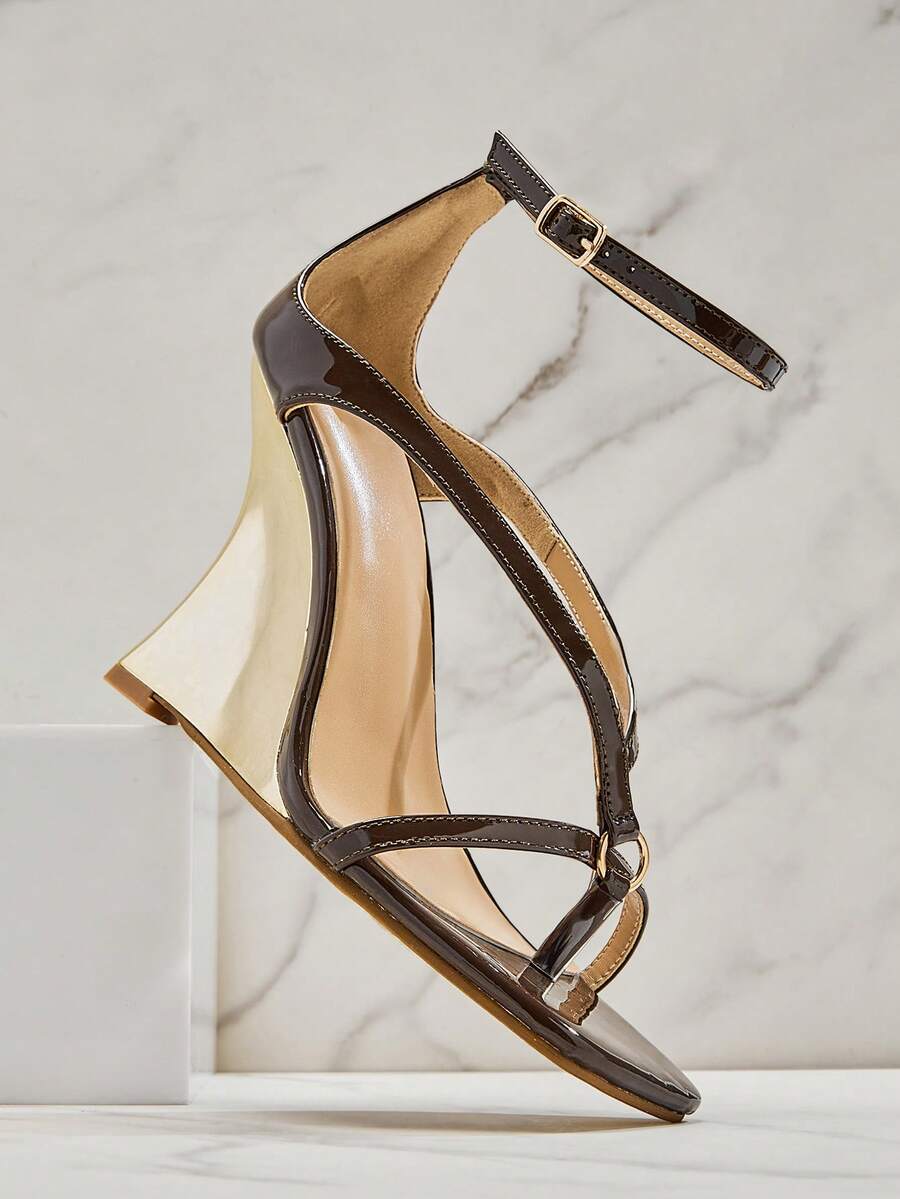 Women's slip-on thong wedge sandals with high heels and open toe design