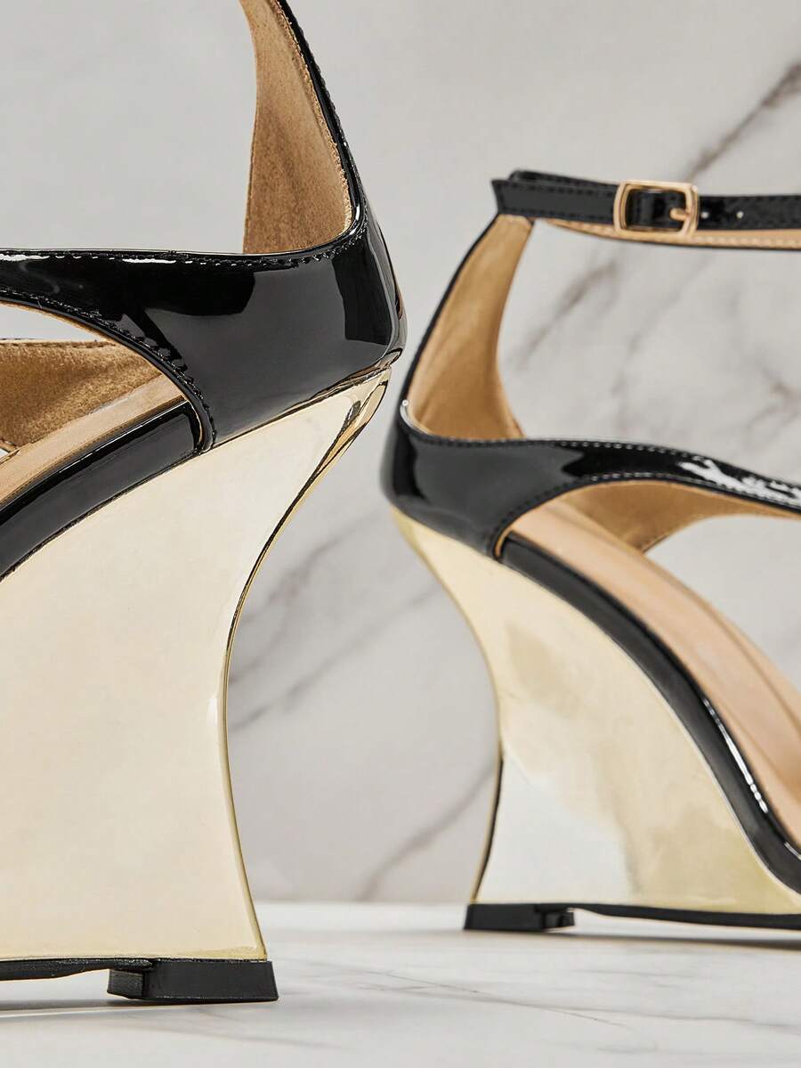 Women's slip-on thong wedge sandals with high heels and open toe design