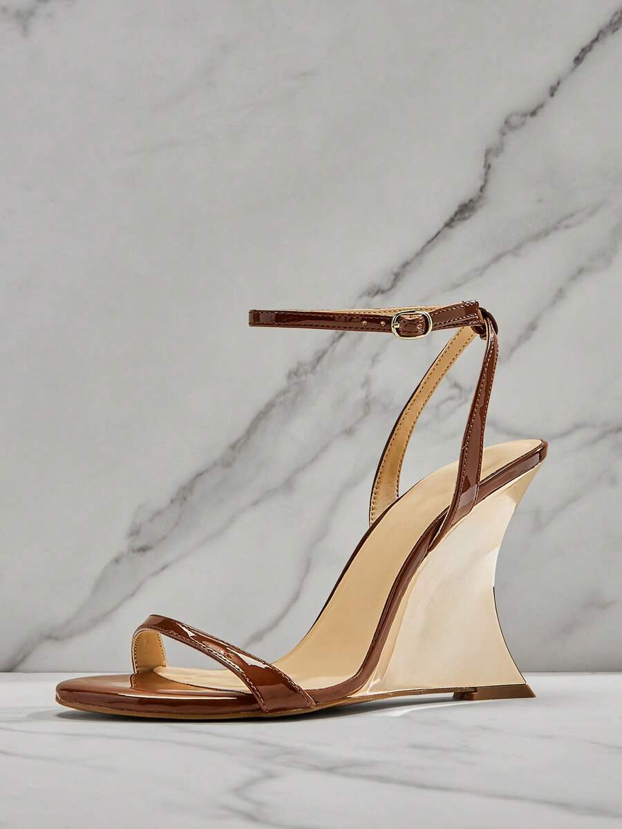 Women's slip-on thong wedge sandals with high heels and open toe design