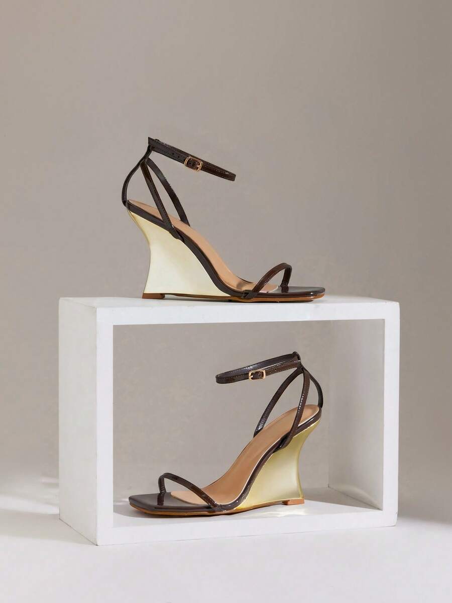 Women's slip-on thong wedge sandals with high heels and open toe design