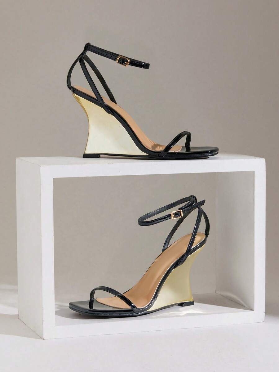 Women's slip-on thong wedge sandals with high heels and open toe design