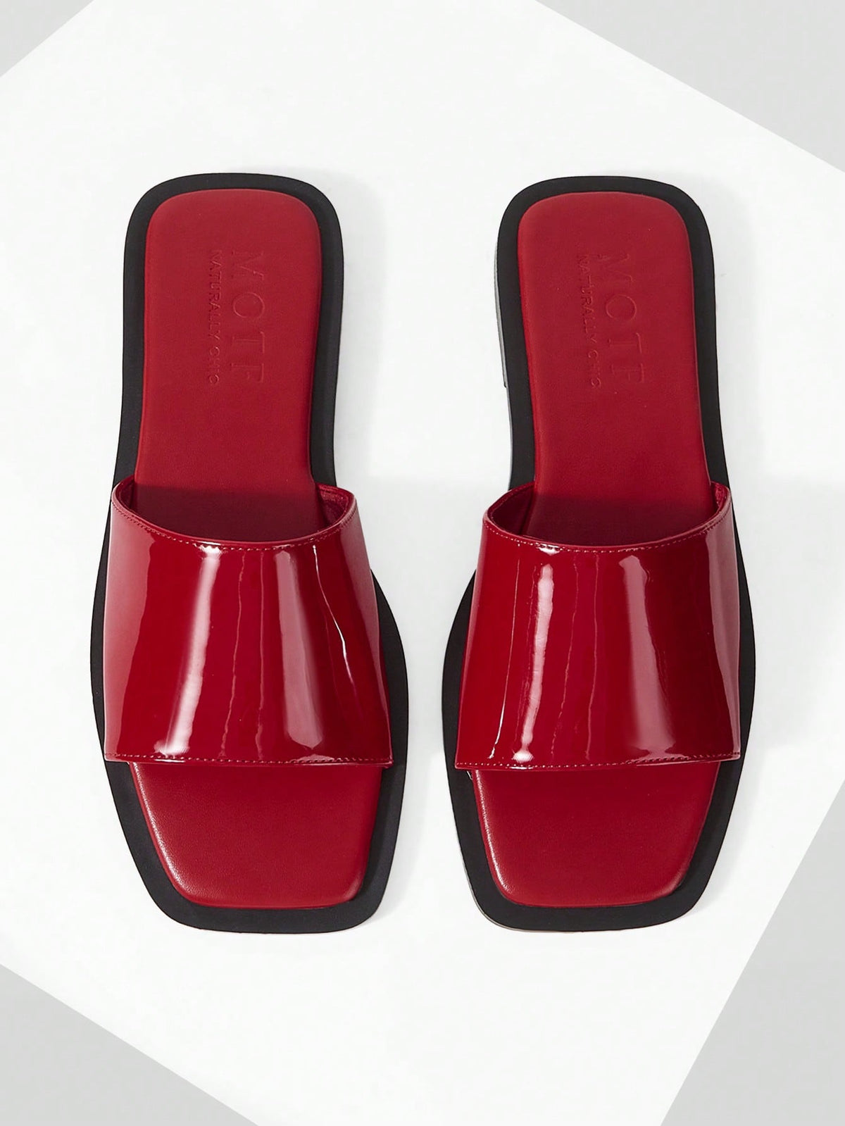 Retro women's square toe open toe flat slippers featuring a smooth PU leather finish and lightweight slip-on design.