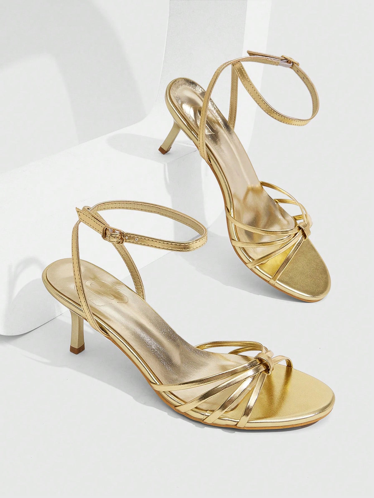 Women's pointed toe kitten heel shoes with adjustable ankle strap buckle closure