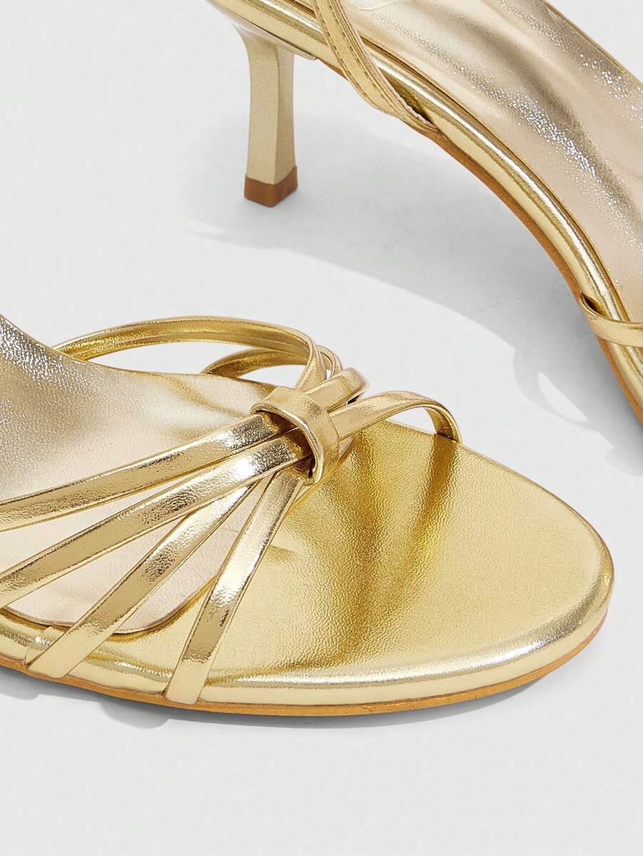 Women's pointed toe kitten heel shoes with adjustable ankle strap buckle closure