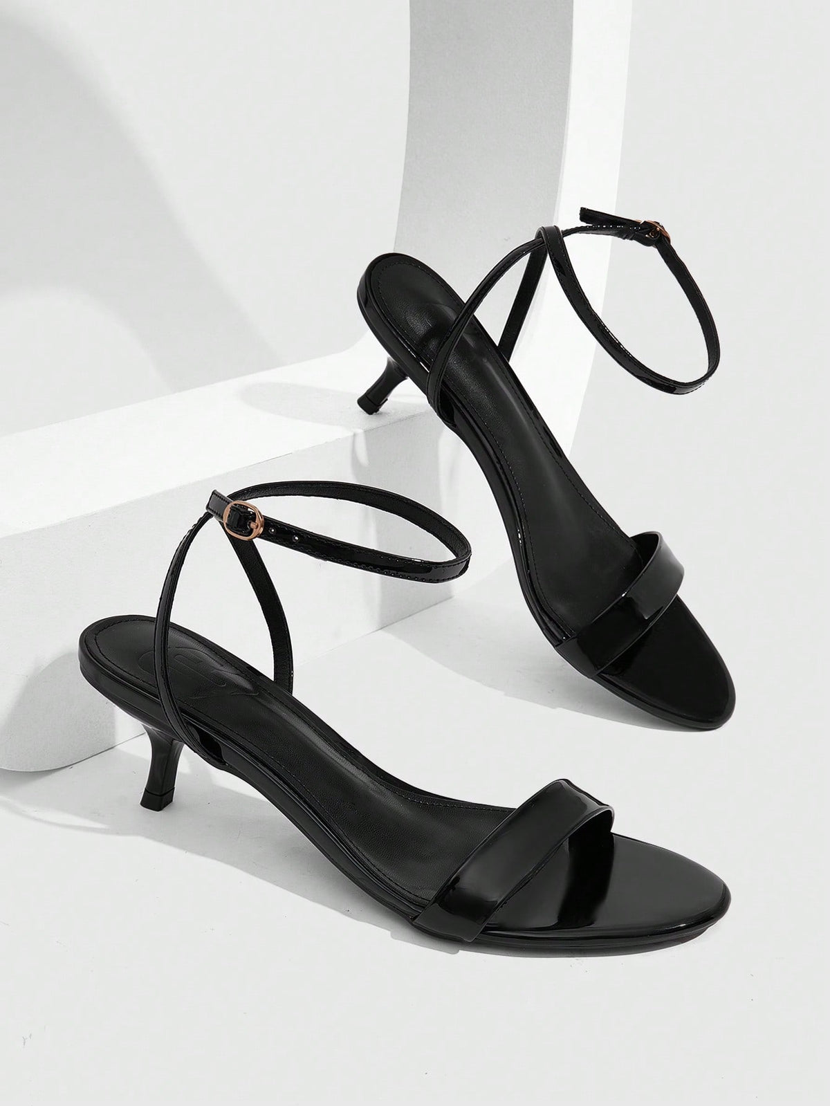 Women's open toe slingback high heel sandals with crisscross knot design and 5.5cm kitten heel