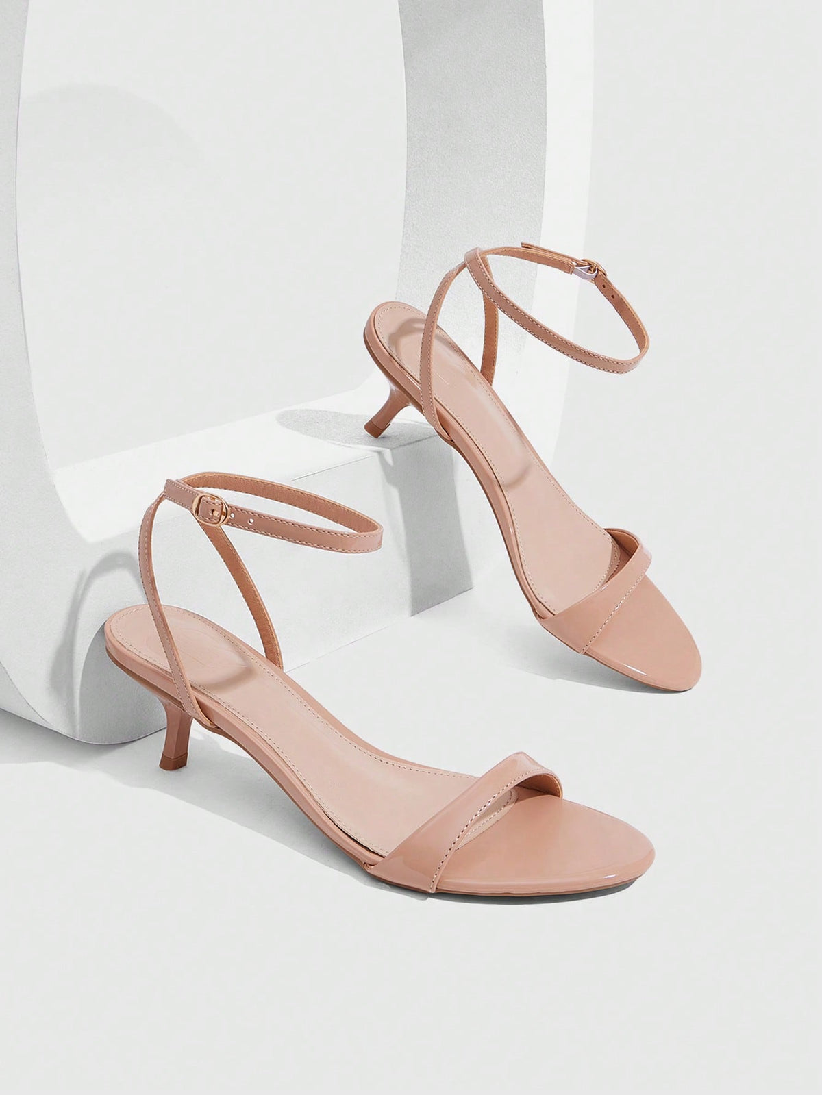 Women's open toe slingback high heel sandals with crisscross knot design and 5.5cm kitten heel