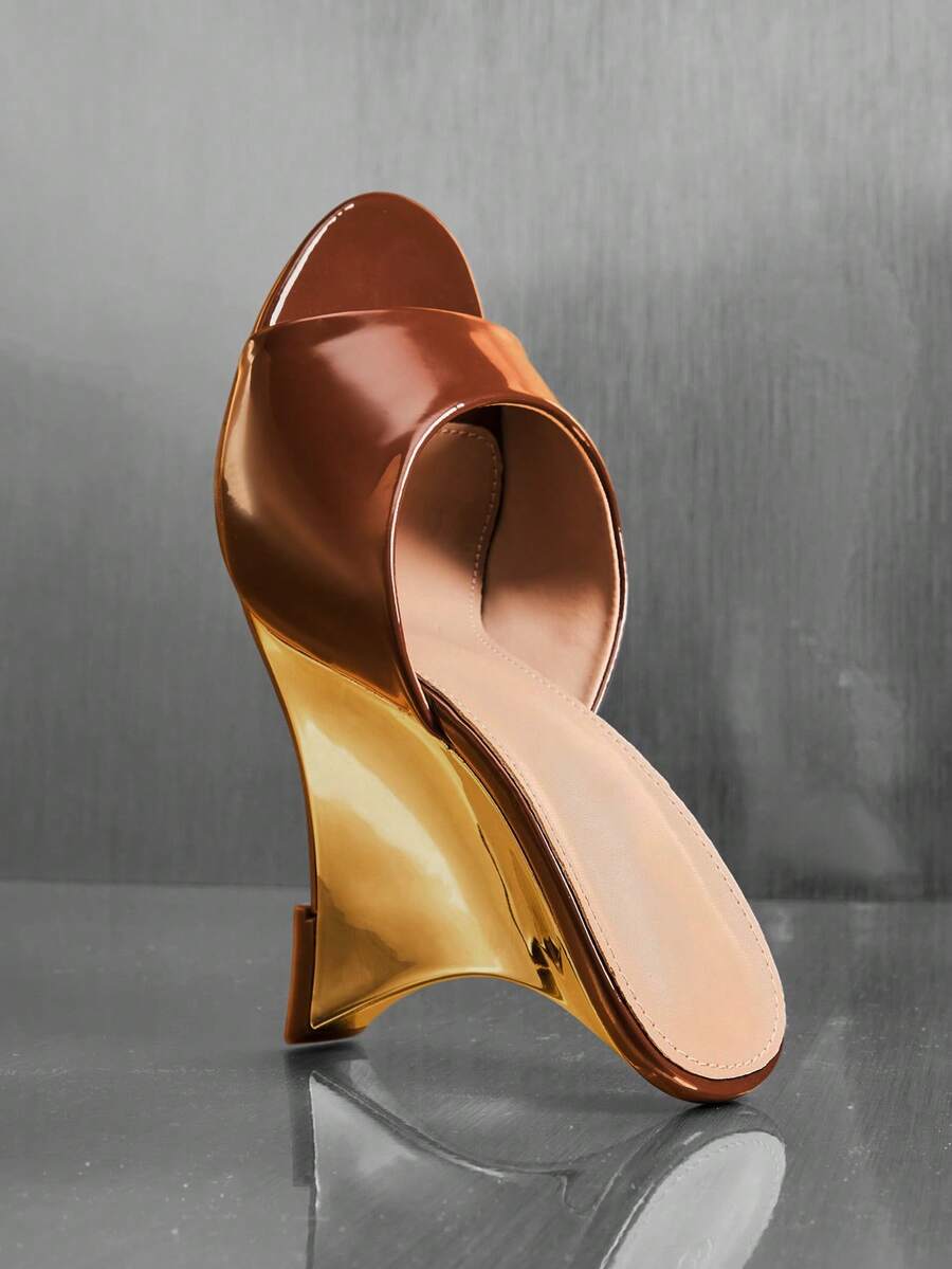 Women's slip-on thong wedge sandals with high heels and open toe design