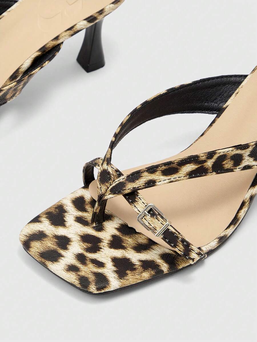 Burgundy square toe kitten heel flip-flops sandals with buckle slingback strap for women